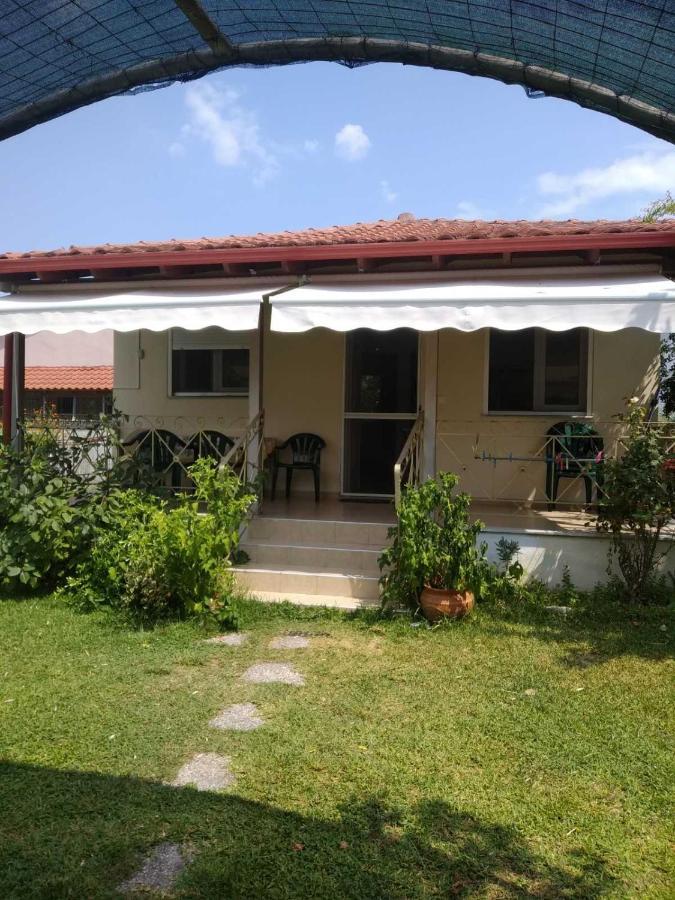 Ioannis Seaside Villa Leptokaryá Buitenkant foto